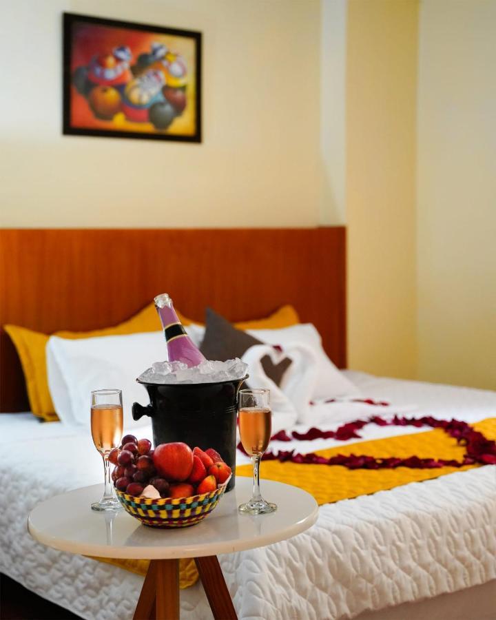Hotel Mariscal Inn & Suite Cuenca Bagian luar foto