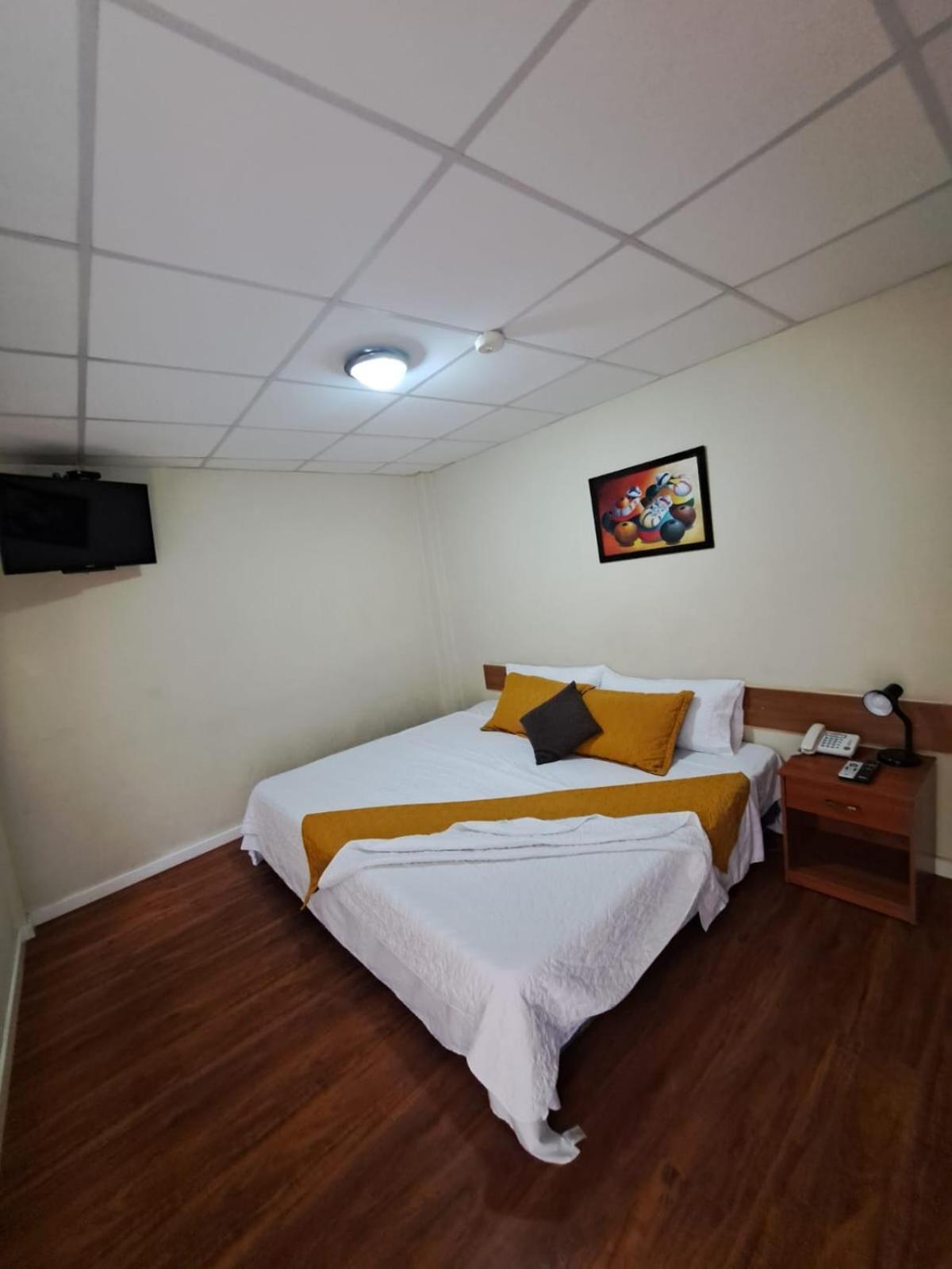 Hotel Mariscal Inn & Suite Cuenca Bagian luar foto